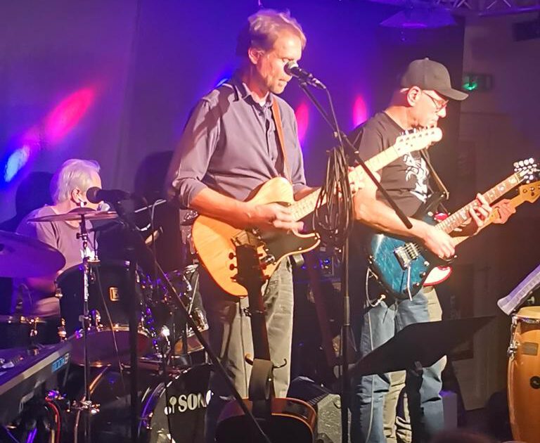 7e2020a1-bea0-45c8-bfc9-9b4f90f66b03